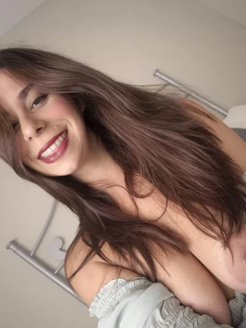 My body craves your attention, mister? 🔥