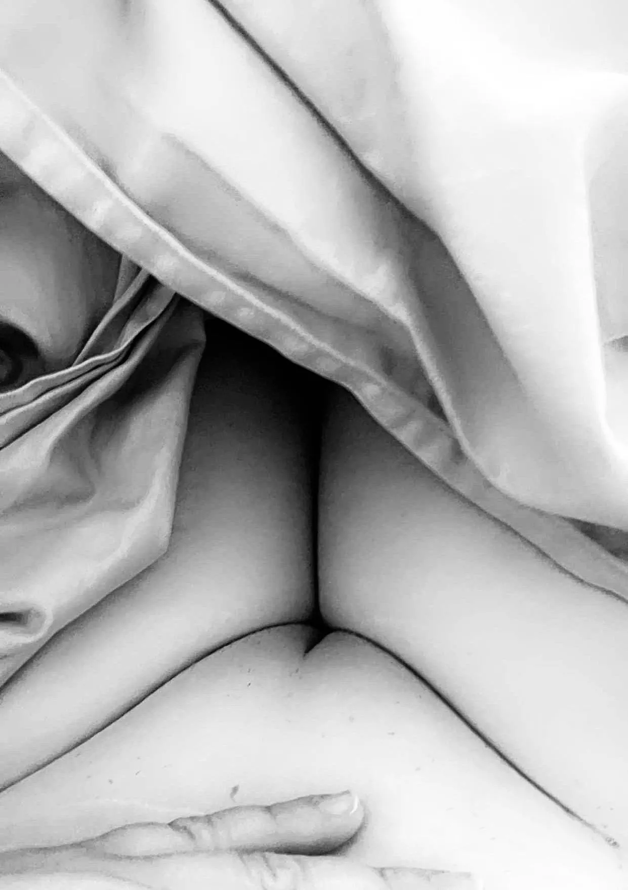My folds under creased sheets 