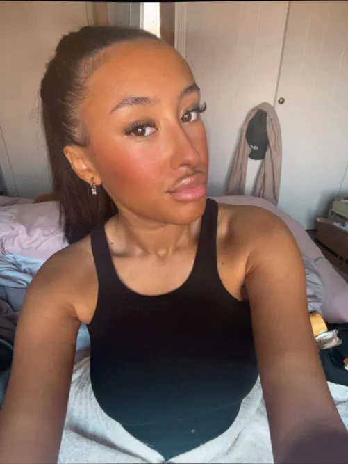 My lips shine, and I love it