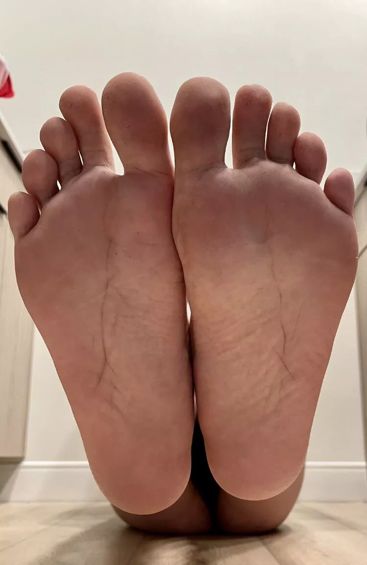 Need someone to worship them