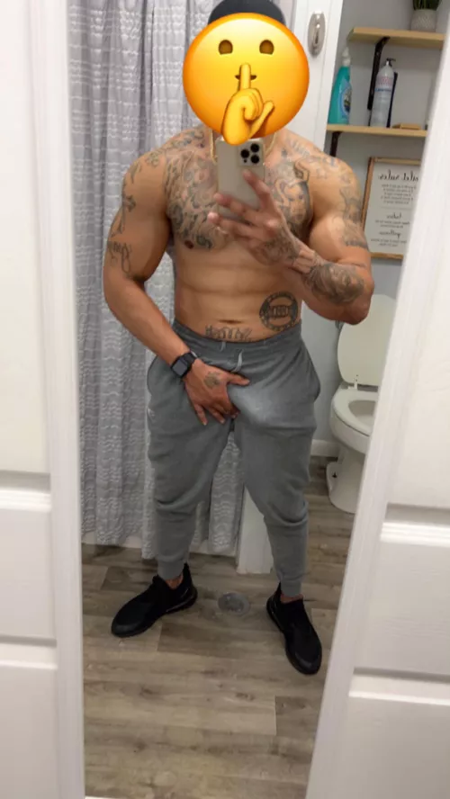 New to austin moved from Vegas any couples or females like to play?