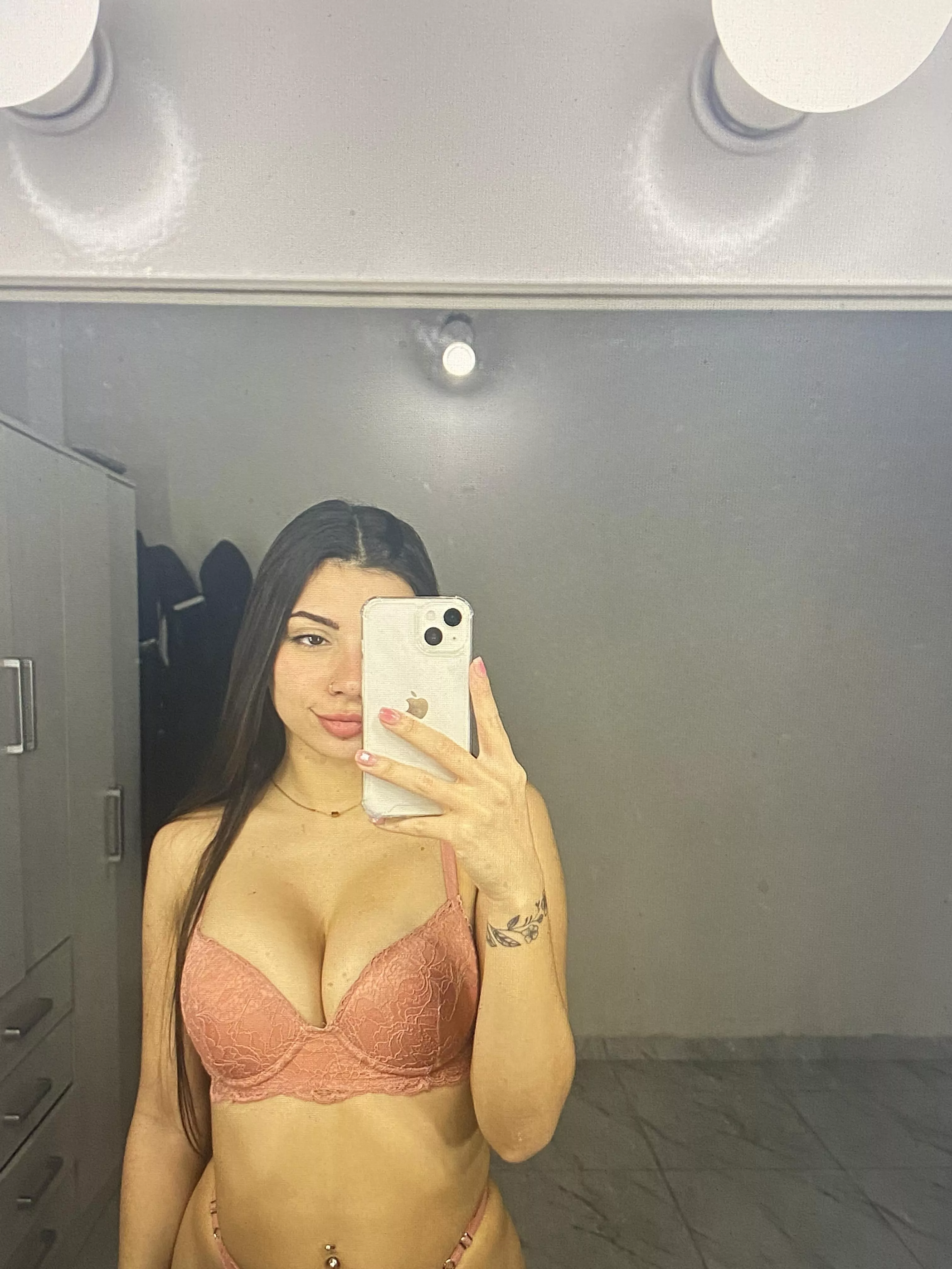 (nz) soo should i take it all off for u?? xx