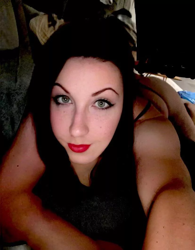 Please humiliate, abuse and train me because I am just a stupitt sissy for your amusement. Kik: CandyFarfalla 