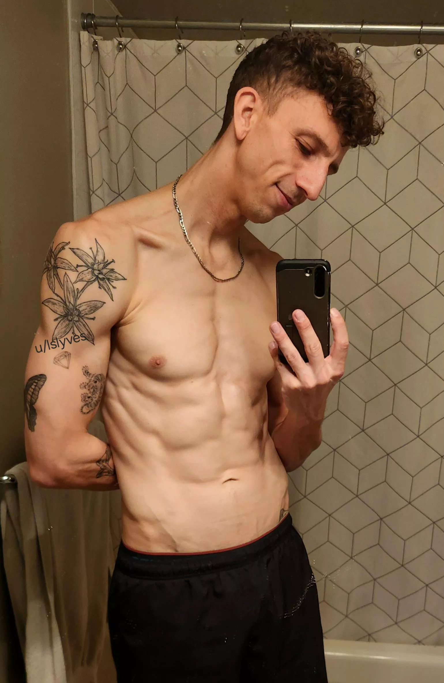 Ppl think I lie about my age [34]