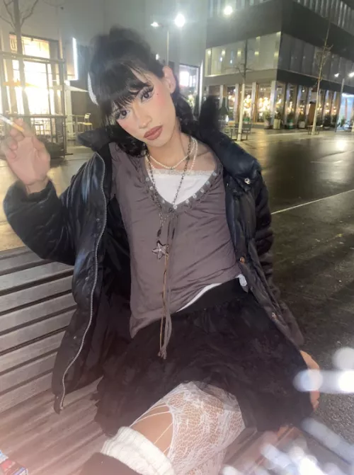 Rainy day but I'm still shining <3