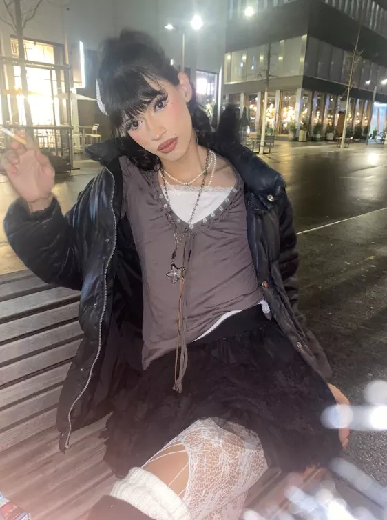 Rainy day but I'm still shining <3