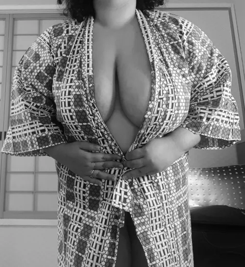 Ready to open the kimono (f)