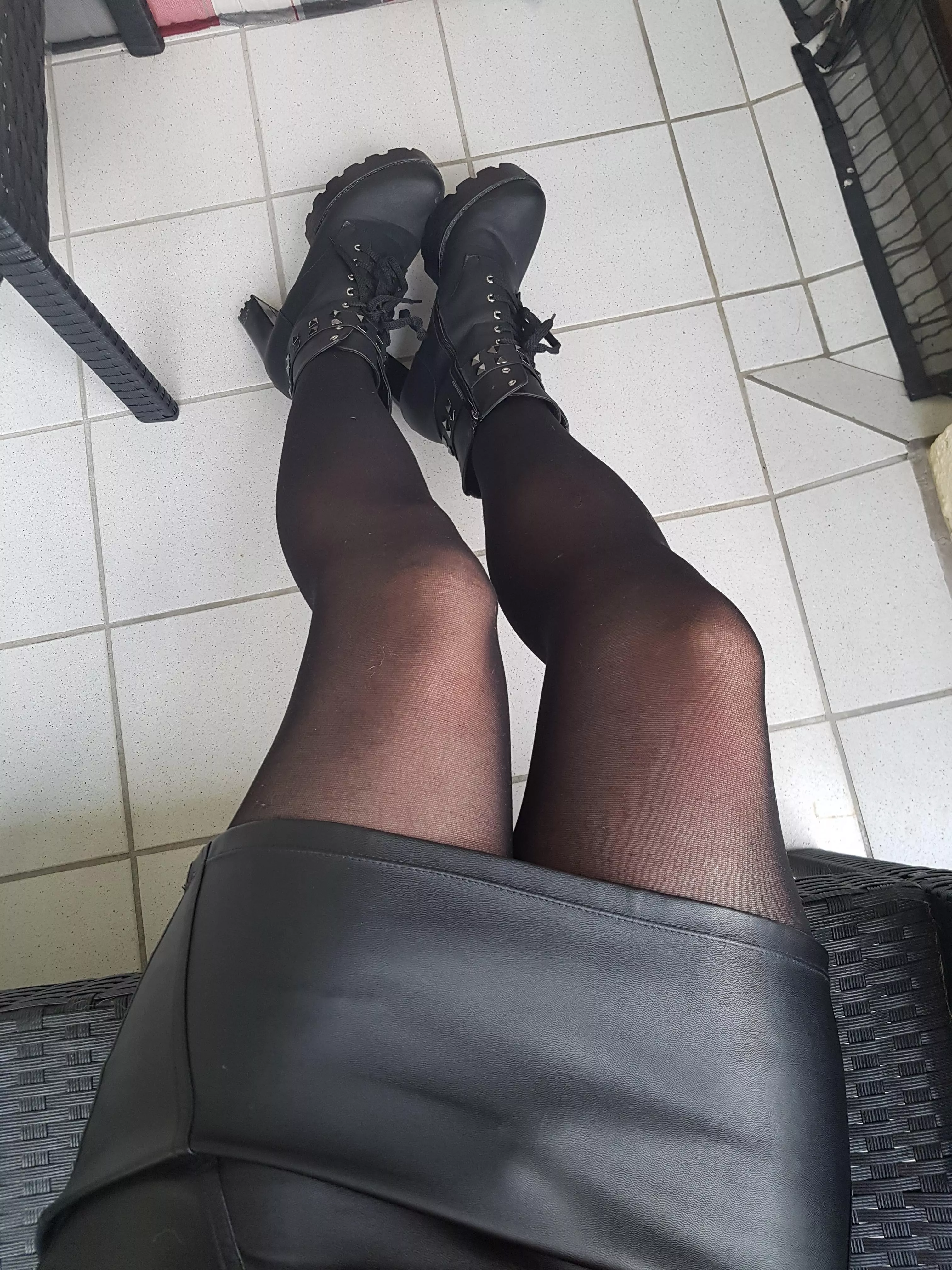 Sissy aus augsburg sucht gleichgesinnte 