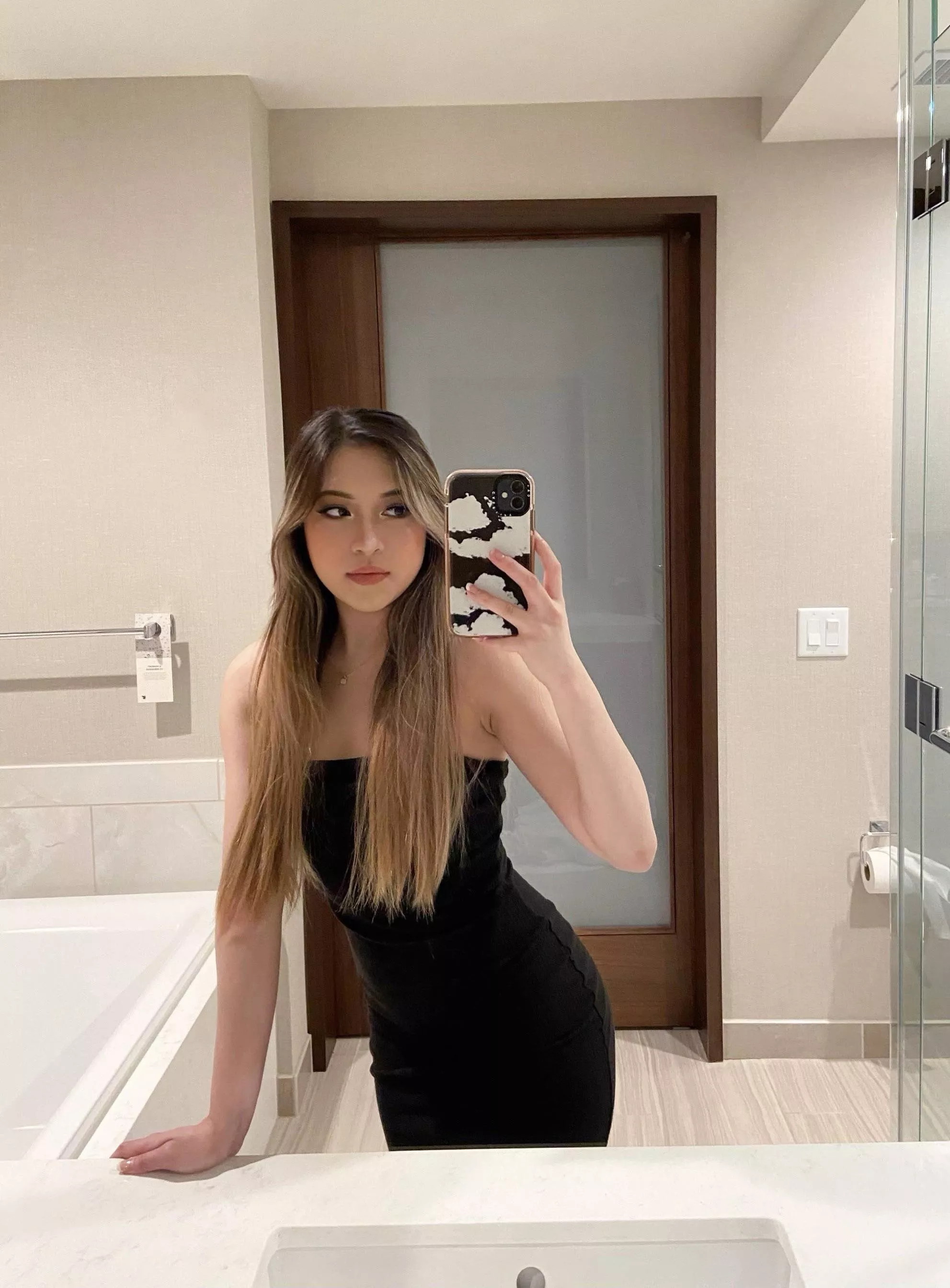 spoil a bratty goddess for her birthday tomorrow ✨