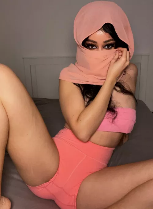 The return of a new, refreshed me. Pink mood.