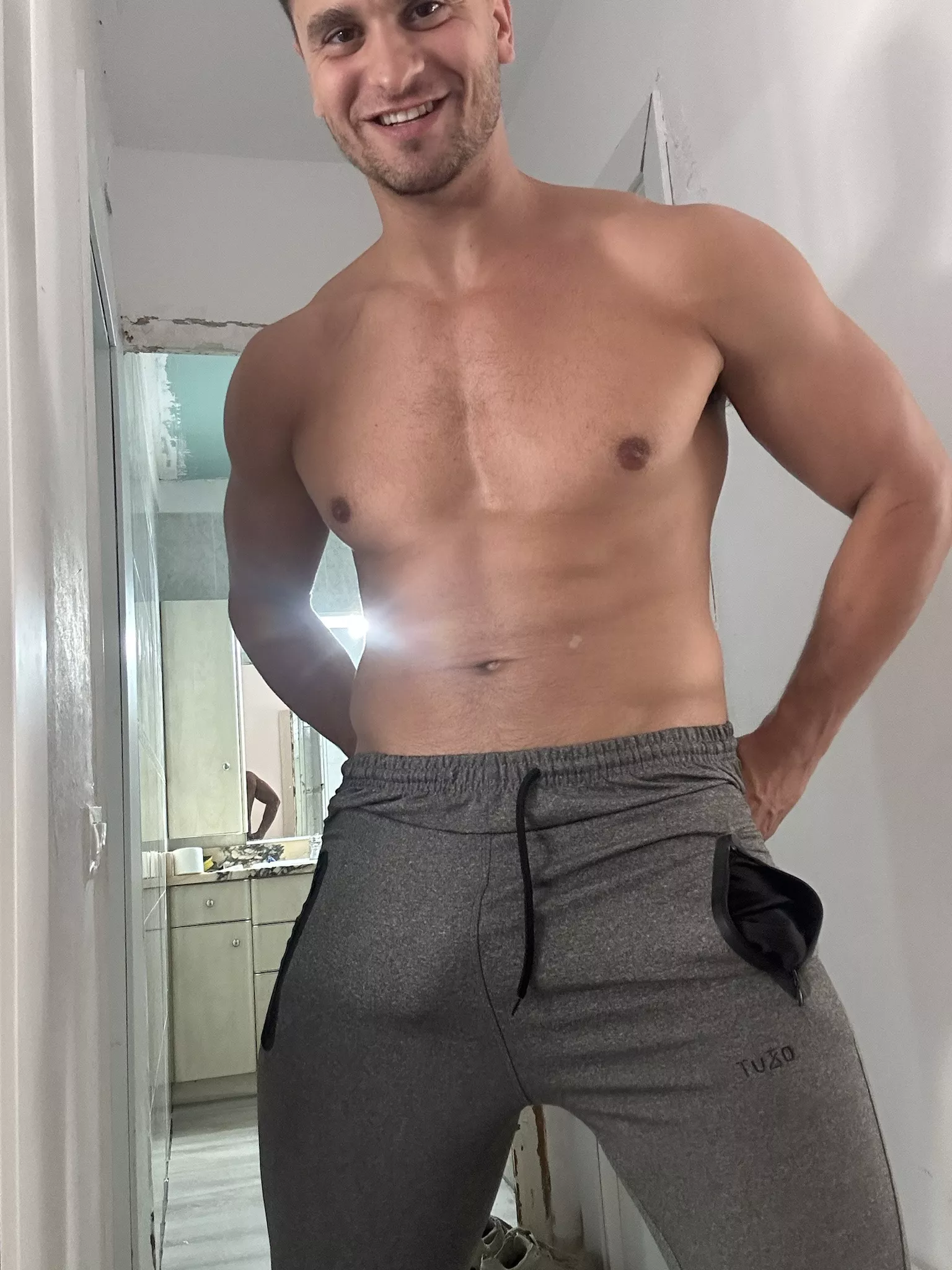 These sweatpants are very tight
