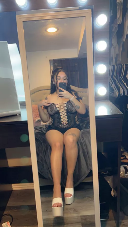 titties sit pretty just for you daddy ;* 