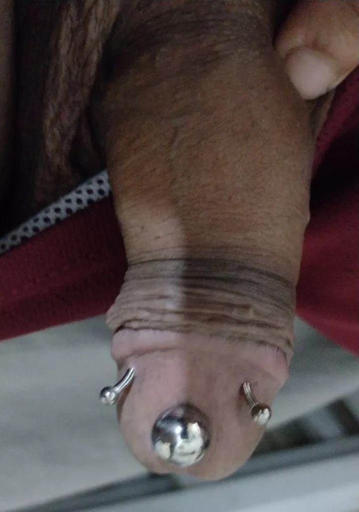 Two dydoes like a worm