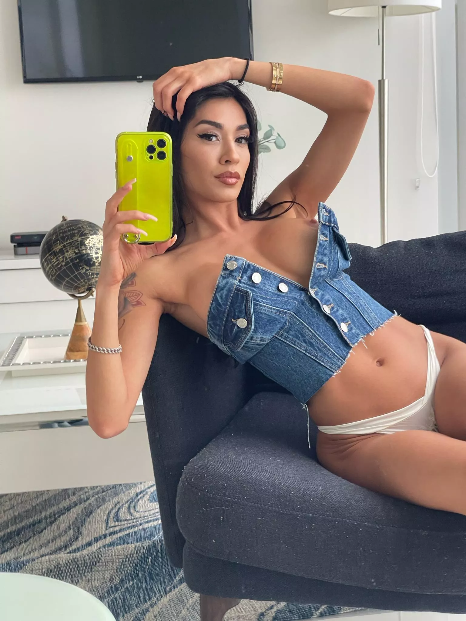 Volunteers to eat my boobs