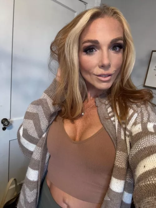 We still think late 30s MILF are sexy