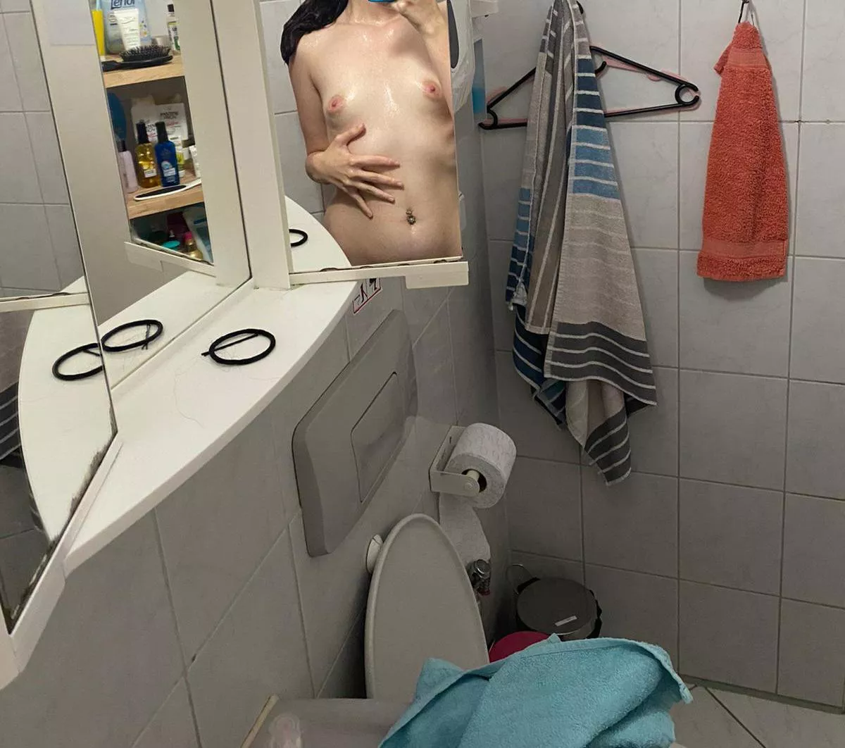 Wer will mit duschen