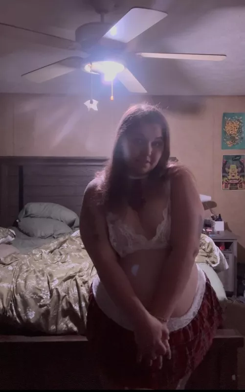 who doesn't love a plus size school girl 🤭