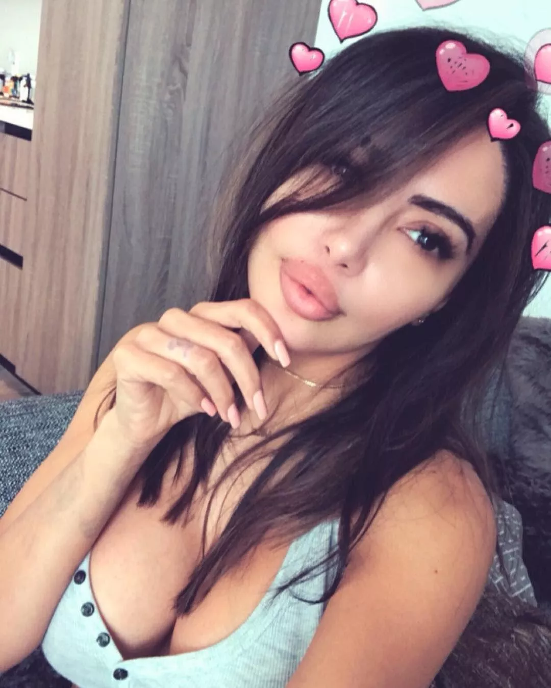 Who want to talk and jerk about lela with me 