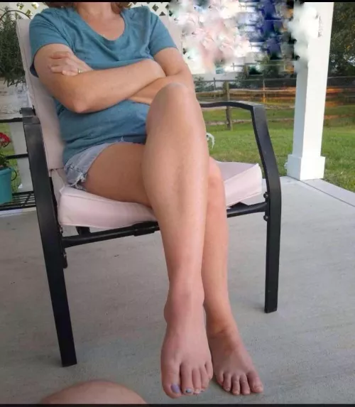 Who wants to see this middle school teachers hairy ass and pussy? 