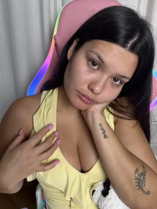 would u marry a shy 19 yo asian girl