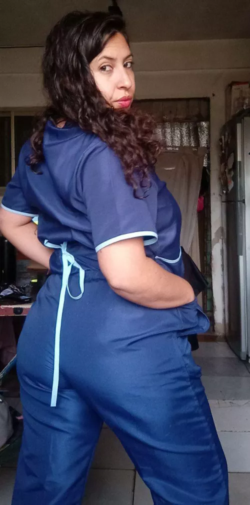 Would you fuck a nurse you met on Reddit?