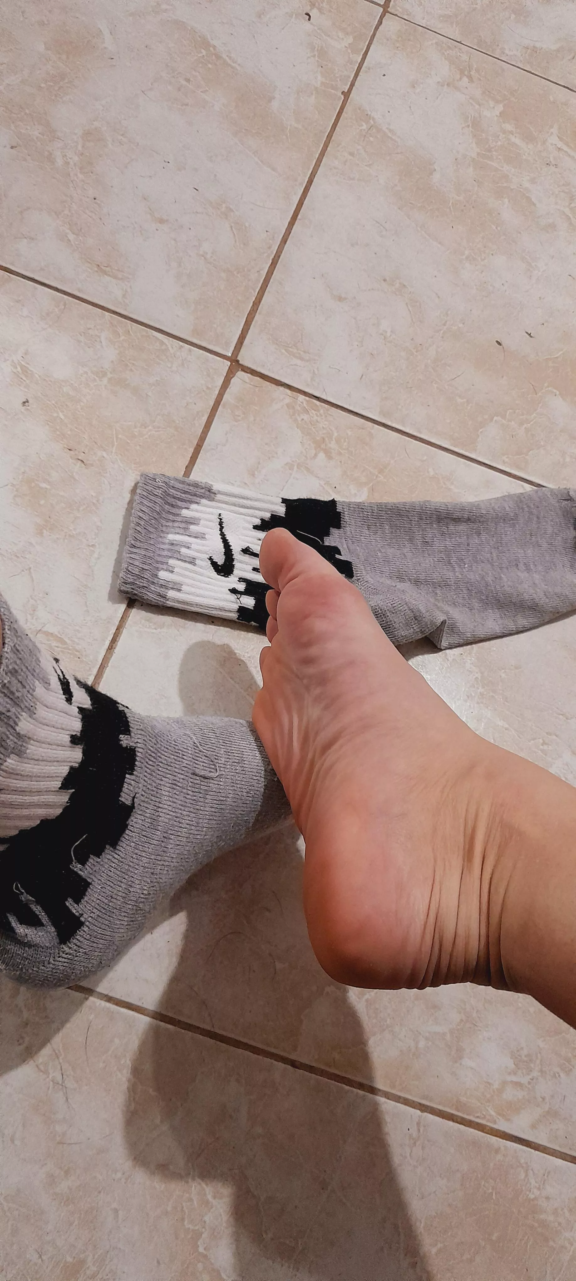 Would you kiss my feet after a day of training? 