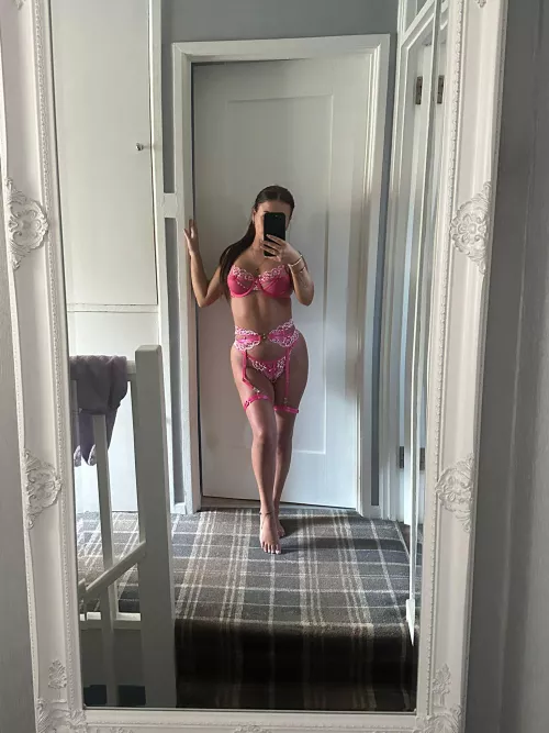 yes i am a midget bud i need these cheeks clapped