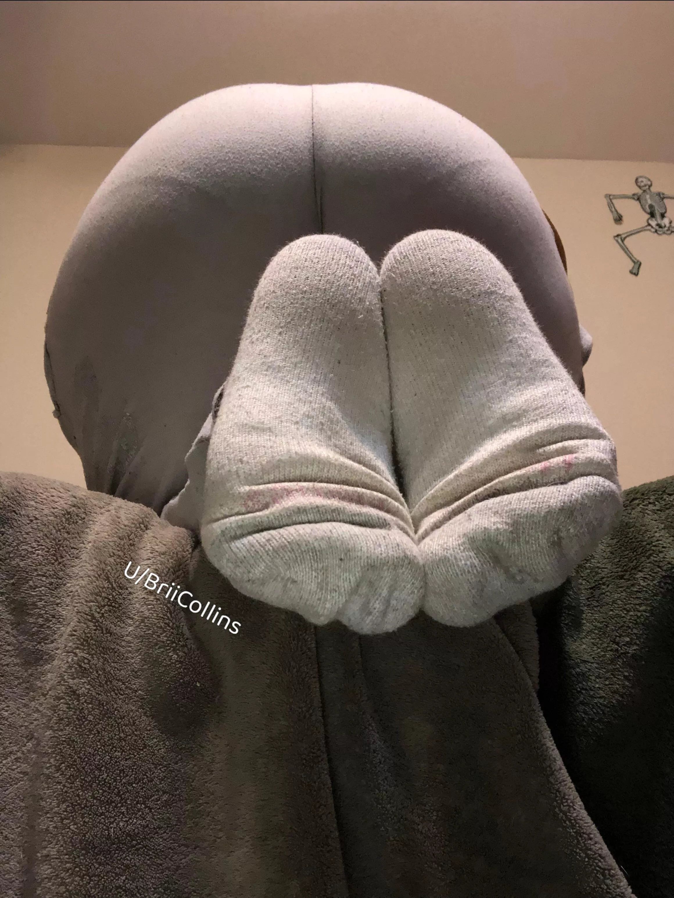 Yes. I’ve got my Panty Lines showing, what are you going to do😏