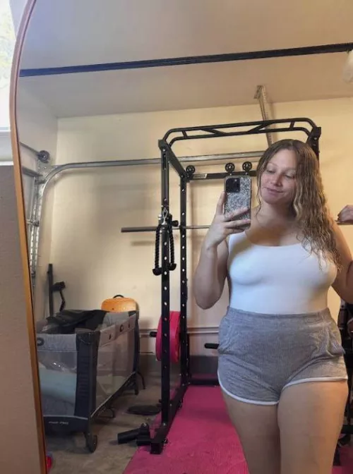 Young moms give the best head ;)