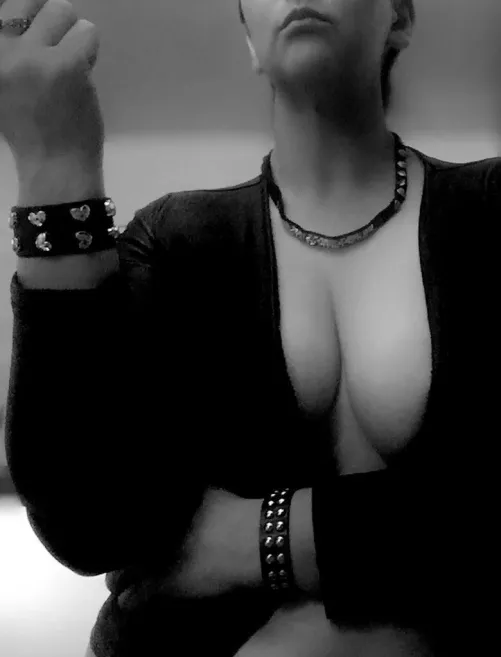 Your pain is my pleasure... your wallet is my happiness... you will pay tribute to me!! 😈💵🐷💸