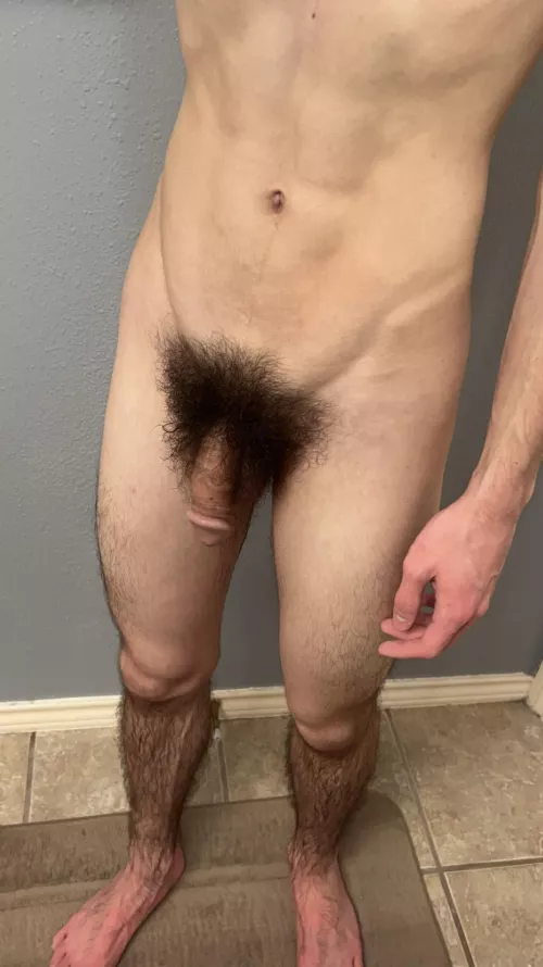 [18] Just got out the shower, how does my softie look?🫣