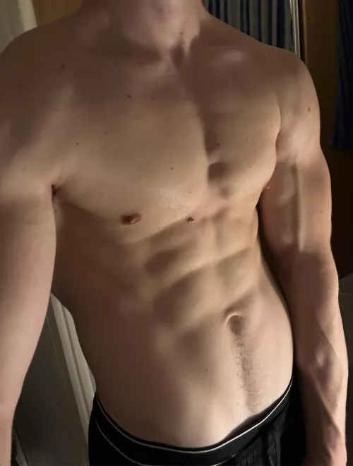 [19] start off at the nipples then down the abs then…