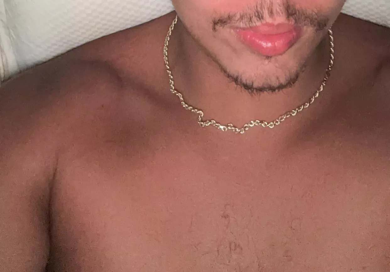 [19] text mee im down for anything 