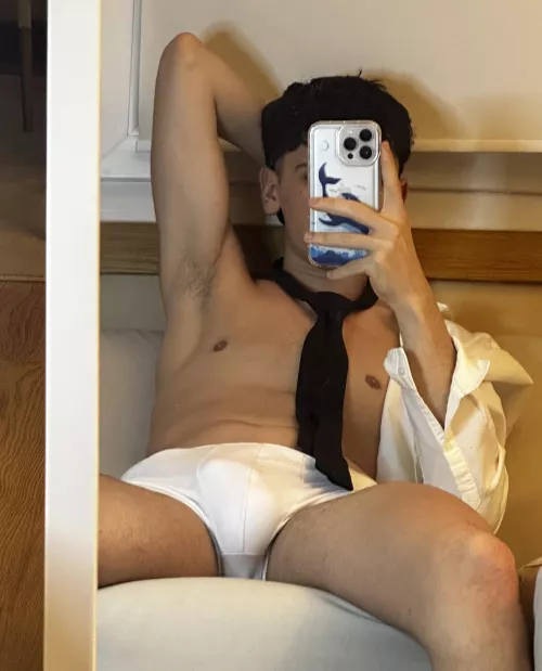 [19] would you smell it after gym?