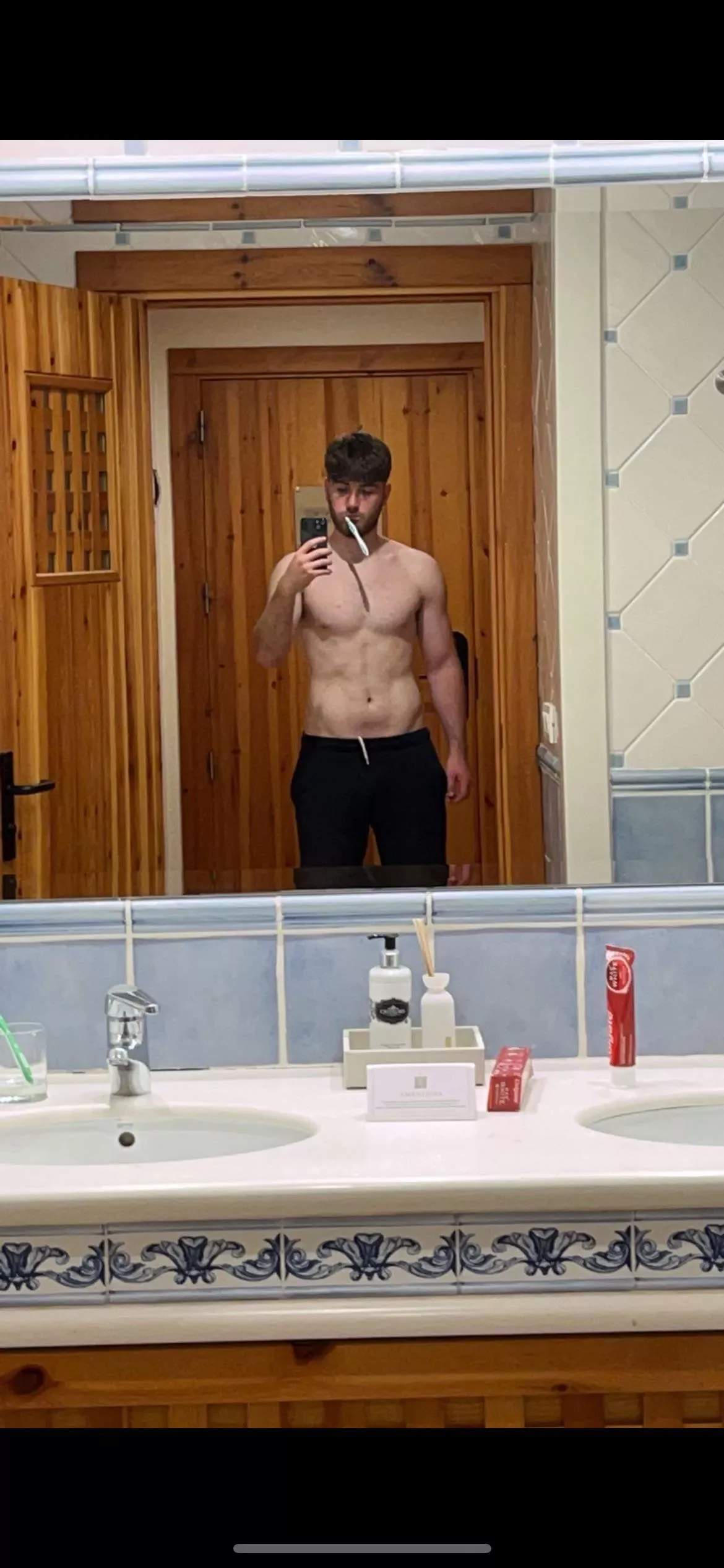 21 [M4F] #Newcastle/Manchester