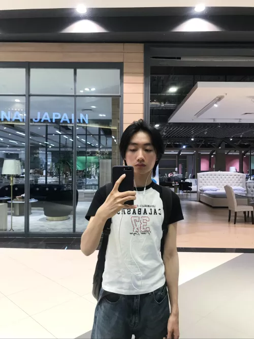 21 twink from Cambodia hmu snap@dkhi74