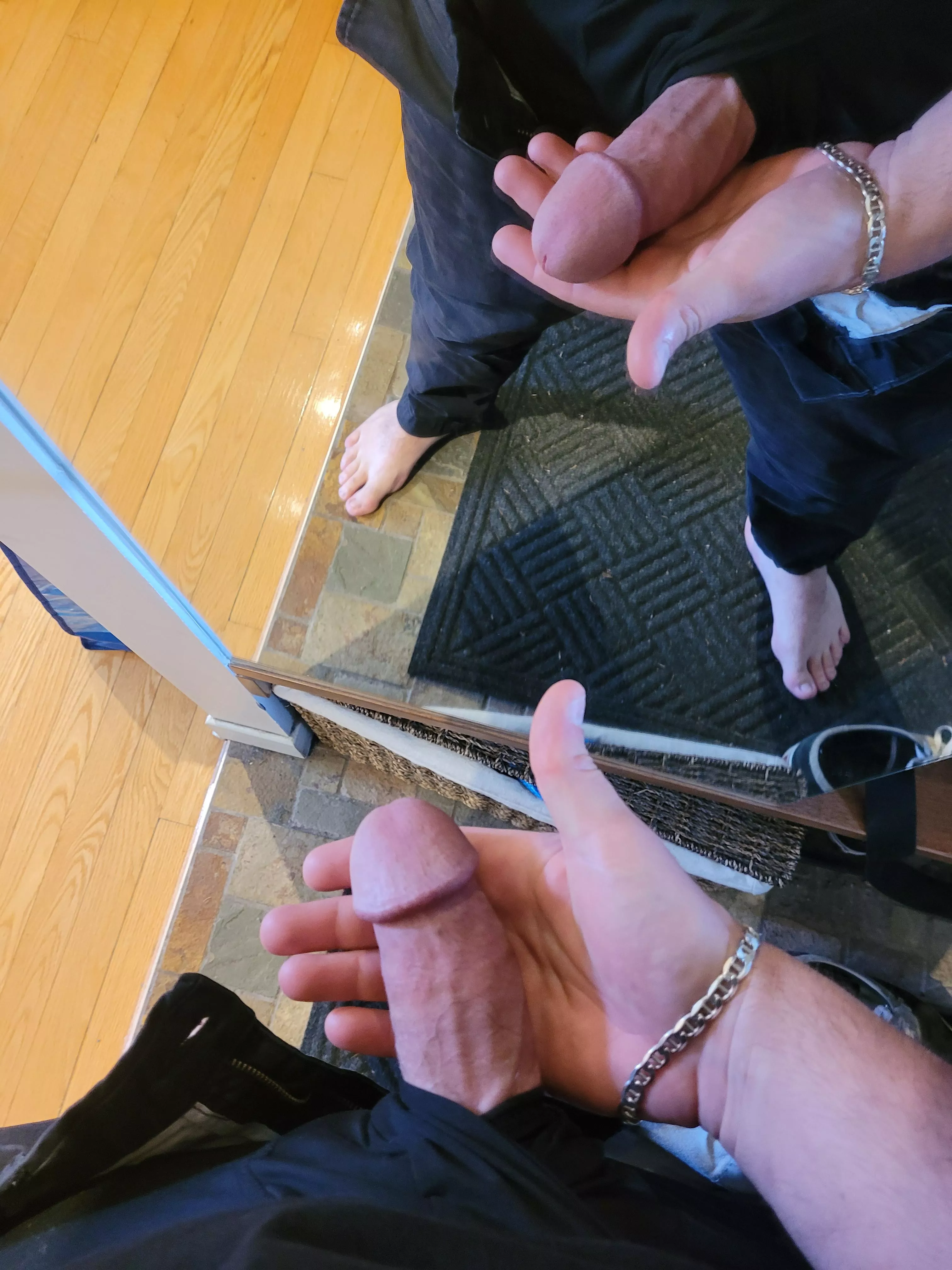 26yo will be in buffalo this weekend, looking for gloryhole fun!