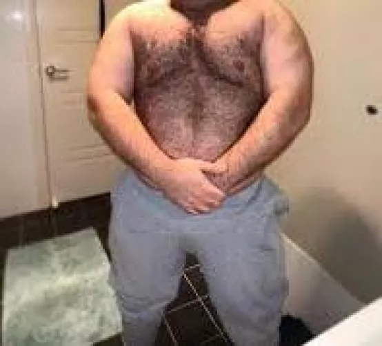 32 m4m looking to bottom for first time. Wanting to meet after 8 am. Must host 