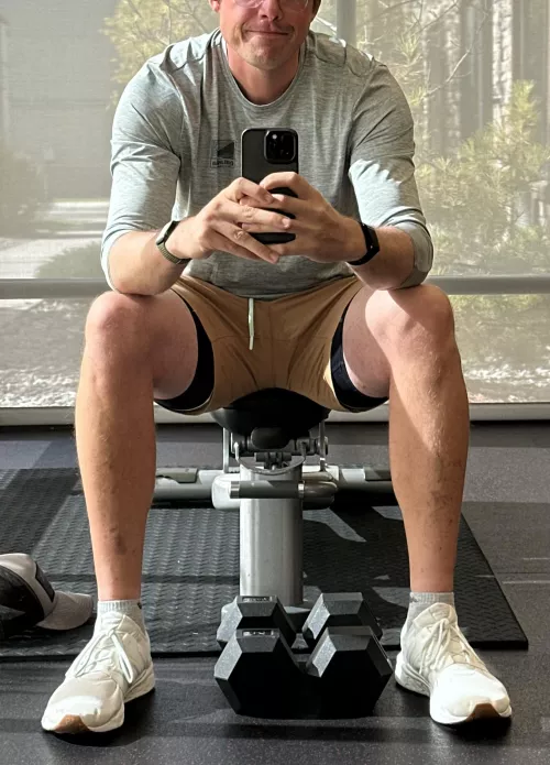 34 M4F 6’6” Handsome, Strong and Sensual Service Dom Looking for Petite F in Missoula 