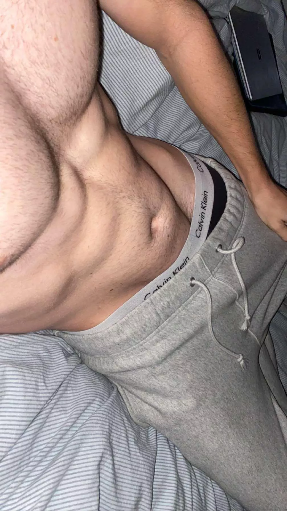 Anyone wanna hang? 😝