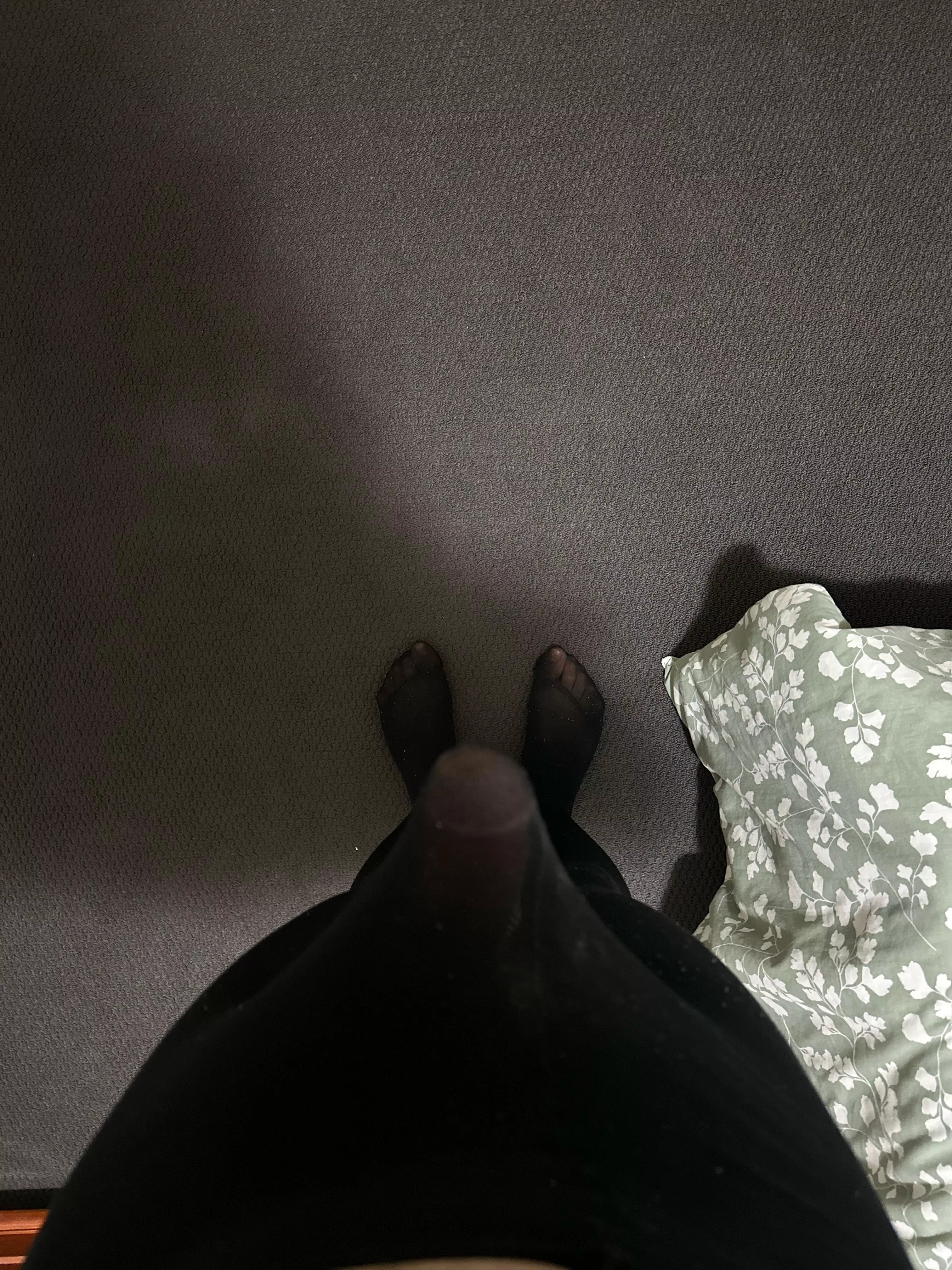 Anyone willing to give me a pantyhose footjob Brisbane