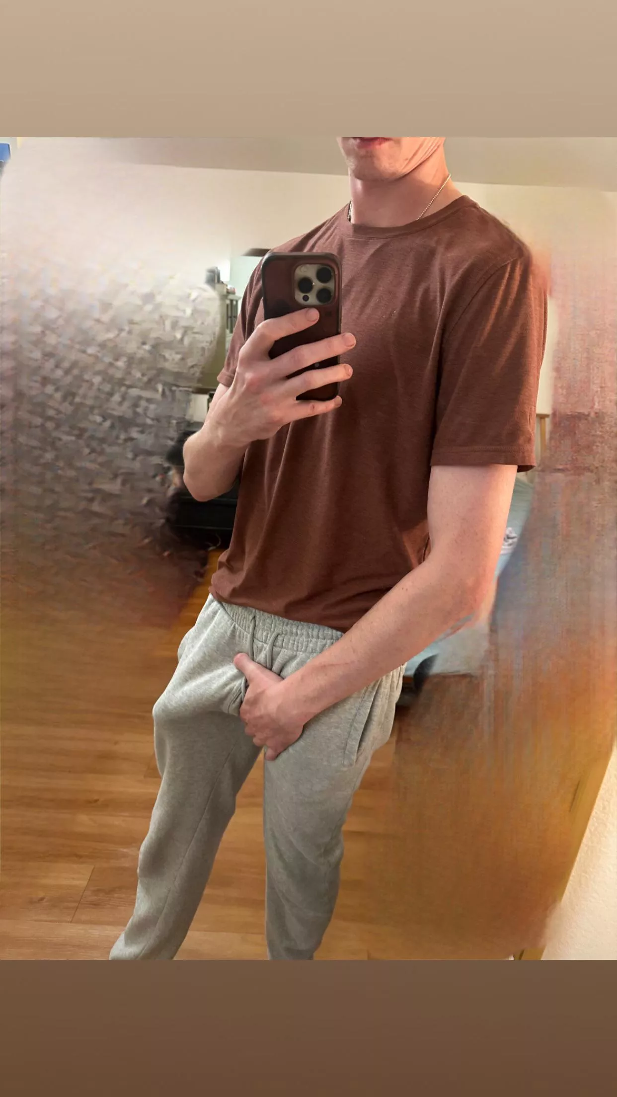 As a tall man I’m used to stares but today at the gym I got quite a bit for some reason