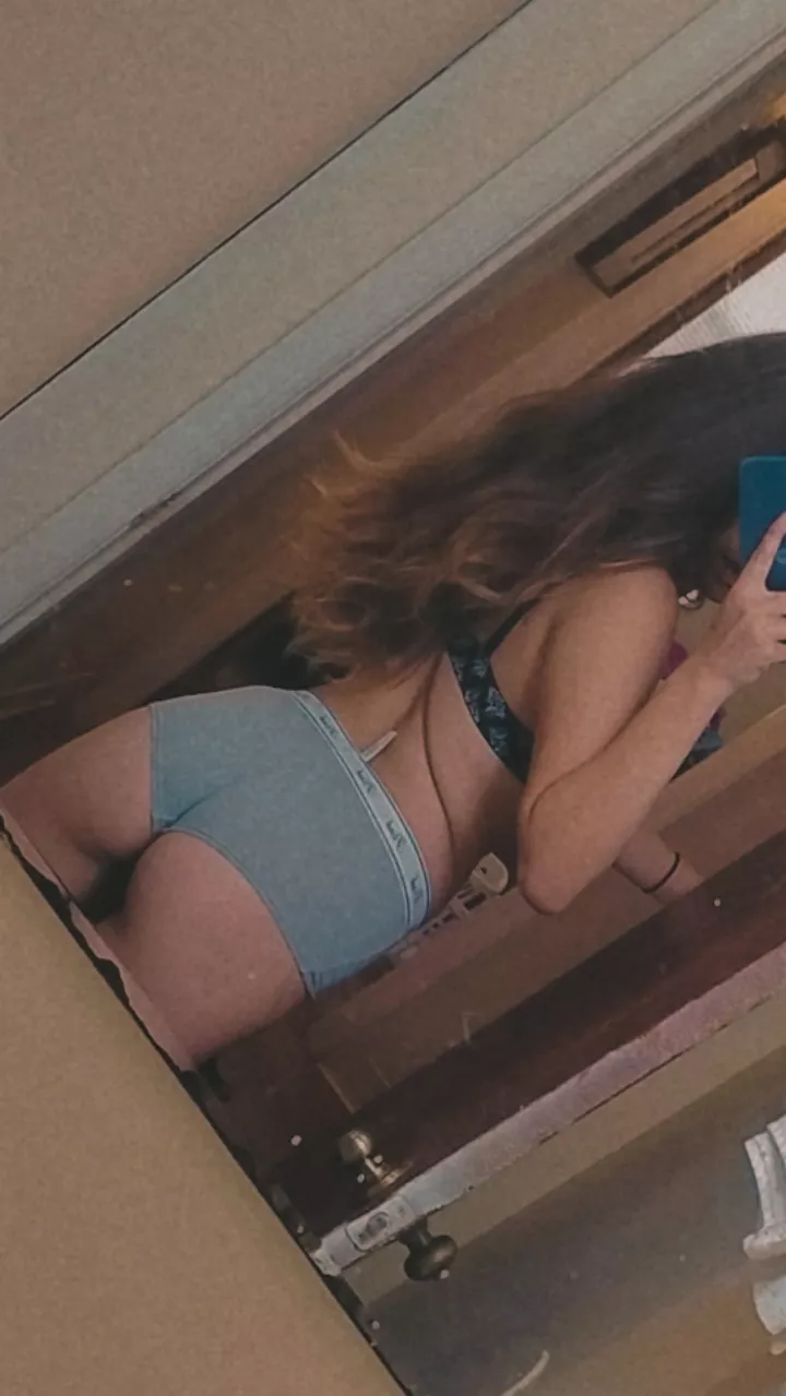 [B4D] Does the back do me justice? 🤭🤭