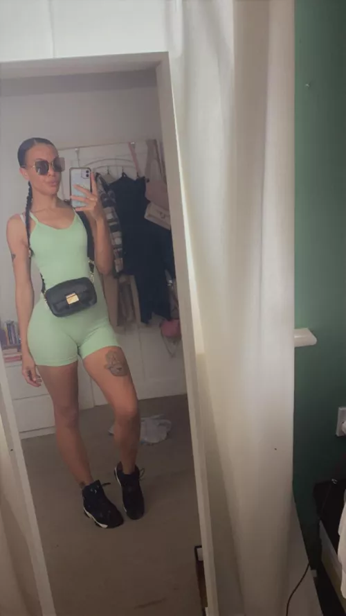 Black x White 💚🍏