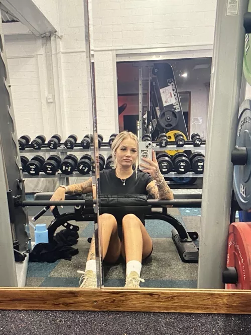 (brisbane) wanna rate me out of 10 bby