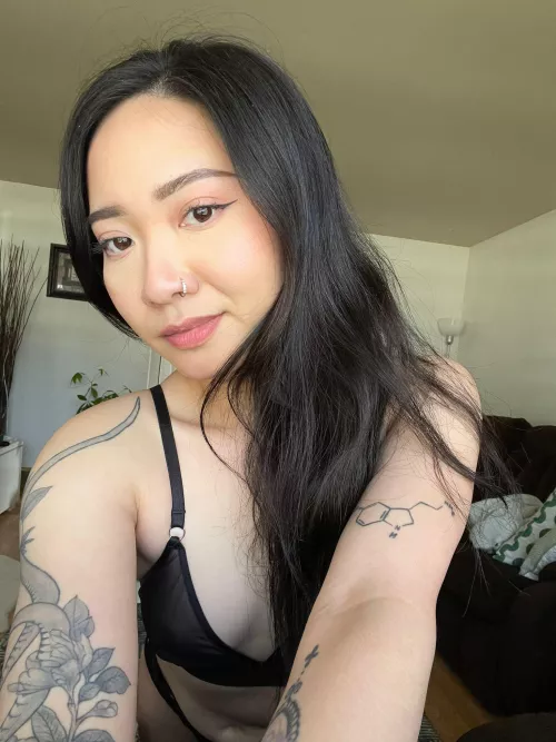 Can I be your asian angel ? 😘