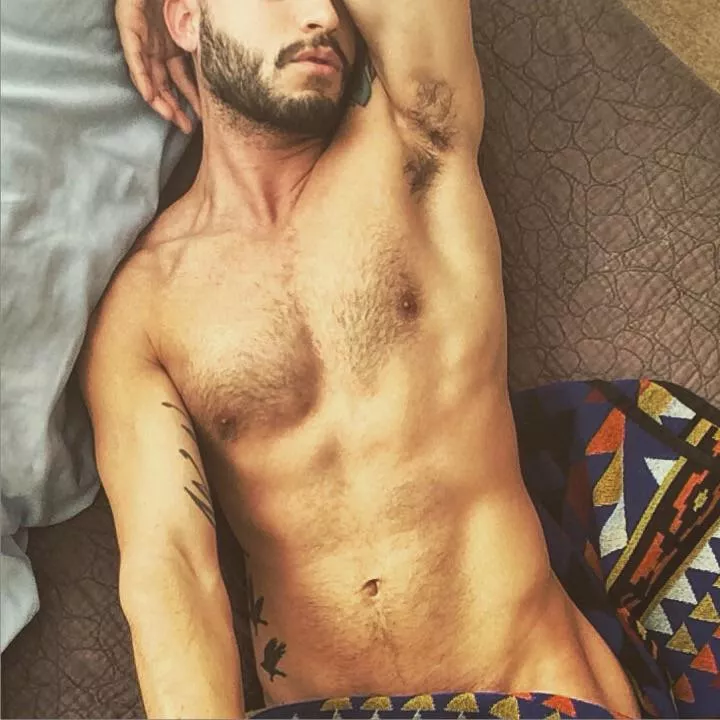 Come over here☺️