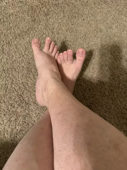 Come suck my toes. 