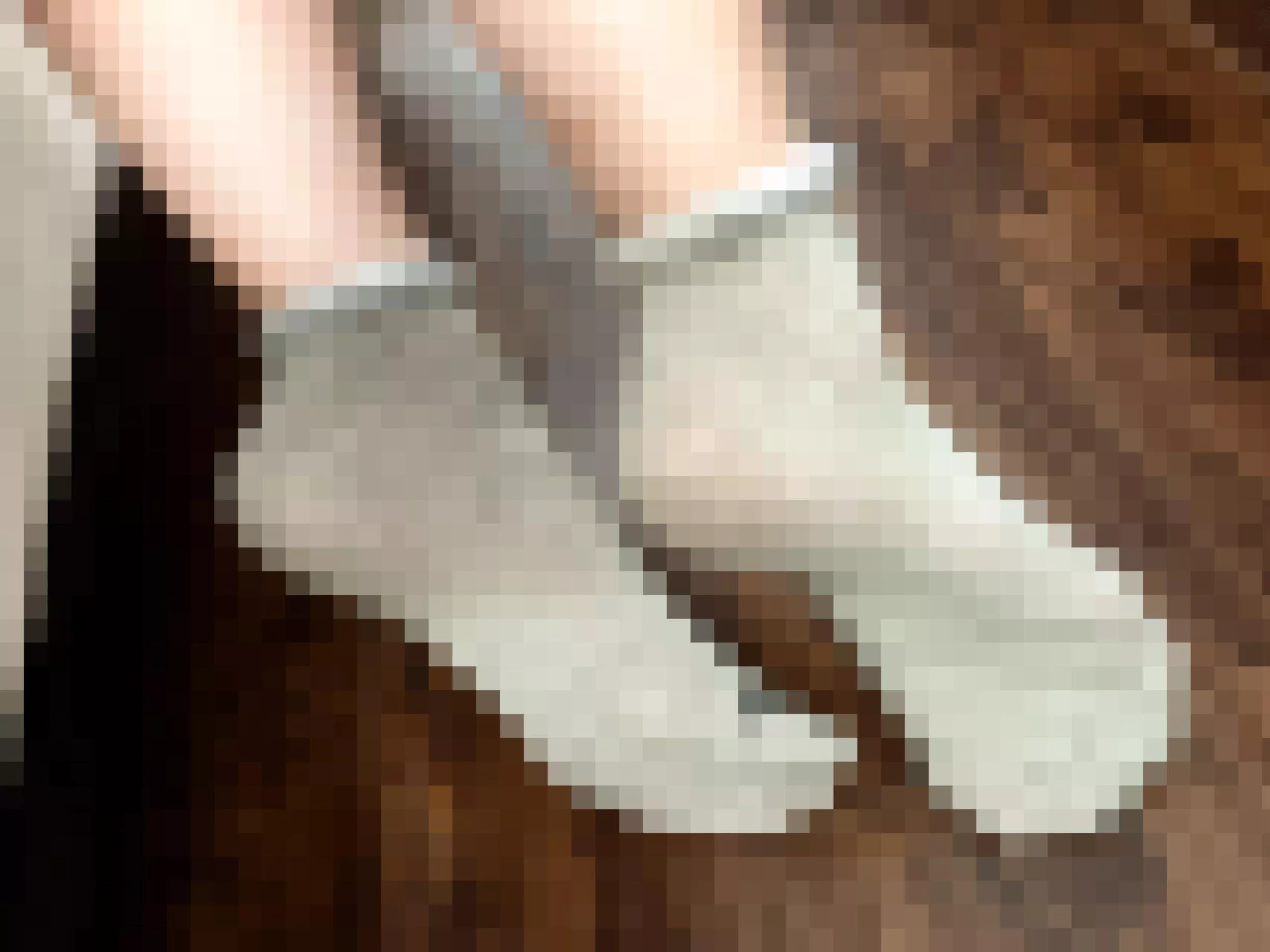 Day 11 of Socktober - feeling a little grey and under the weather today, but I’ll try to stay positive 🩶 