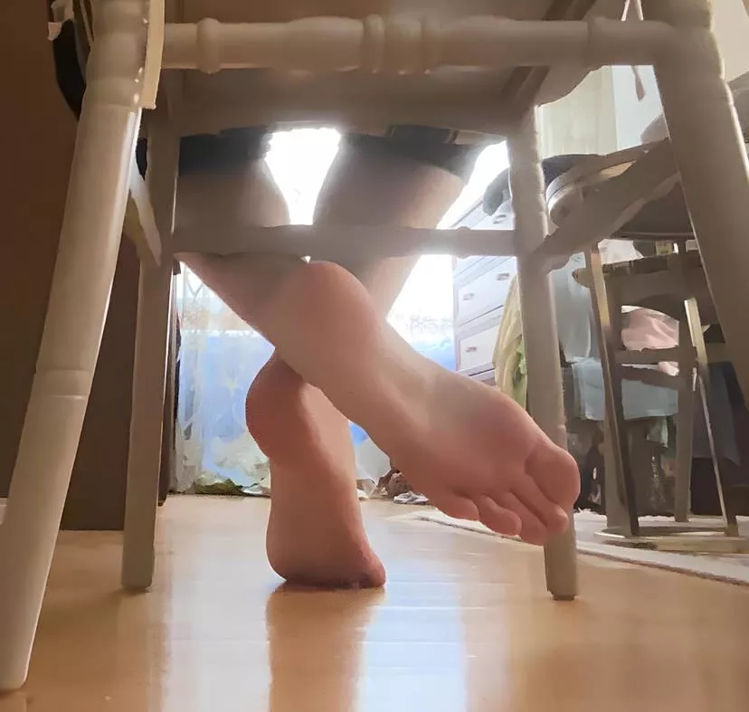 Dm for my custom 13 size feet pictures/videos